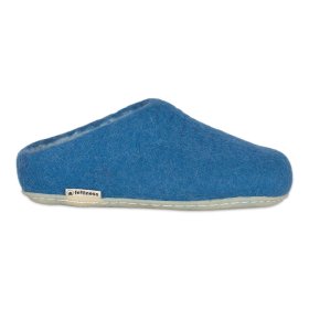 Tradycyjne obuwie domowe z Nepalu. Wykonane ręcznie z jednego z najstarszych wyrobów włókienniczych - filcu. Używany do ich produkcji filc powstaje w 100% z czystej, owczej wełny. Paputy Lazurowe z podeszwą kauczukową - papcie wełniane - Feltiness