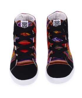 <p><span >Oryginalne buty Inkamos wykonane z kolorowej tkaniny zdobionej tradycyjnymi wzorami kultury Inków.</span></p> Trampki Inkamos Alto Negro, oryginalne buty z Peru - Feltiness