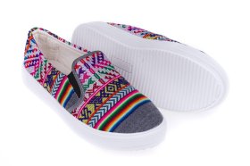 <p><span >Oryginalne buty Inkamos wykonane z kolorowej tkaniny zdobionej tradycyjnymi wzorami kultury Inków.</span></p> Trampki Inkamos Corto Gris, oryginalne buty z Peru - Feltiness