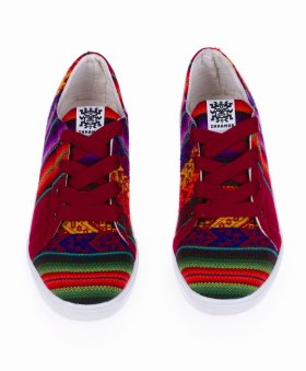<p><span >Oryginalne buty Inkamos wykonane z kolorowej tkaniny zdobionej tradycyjnymi wzorami kultury Inków.</span></p> Trampki Inkamos Corto Rojo, oryginalne buty z Peru - Feltiness