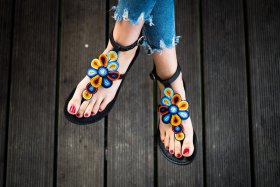 Sandały damskie skórzane Multi Flowers - Feltiness