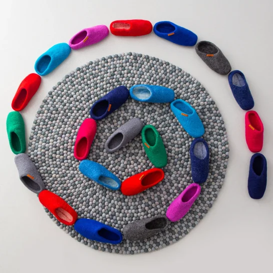 kapcie z naturalnej wełny owczej 100 procent filc (1)